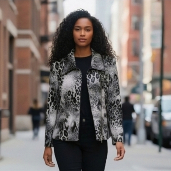 Like New Jolibel Black Gray Animal Print Zip Jacket Sequin Size 6 - Picture 10 of 15